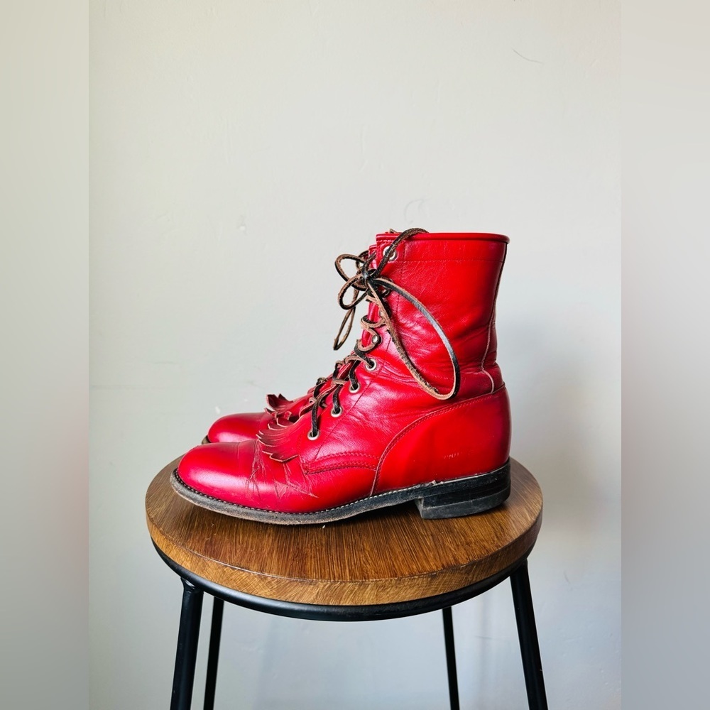 Vintage Justin Women's Red Leather lace up Western Boots woman’s size 5.5